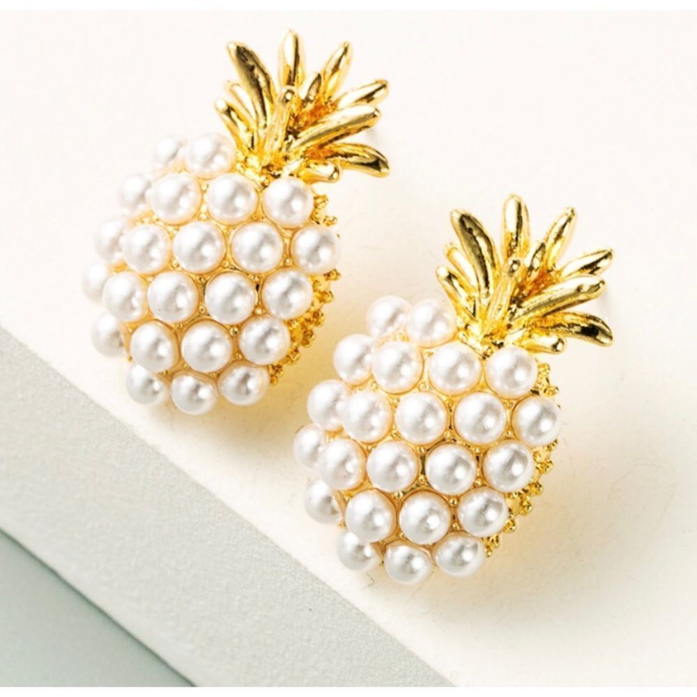 💫 Betsey Johnson New pearl pineapple studs 💫